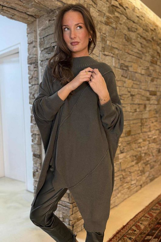 Paloma Oversized Grunge Knit Khaki